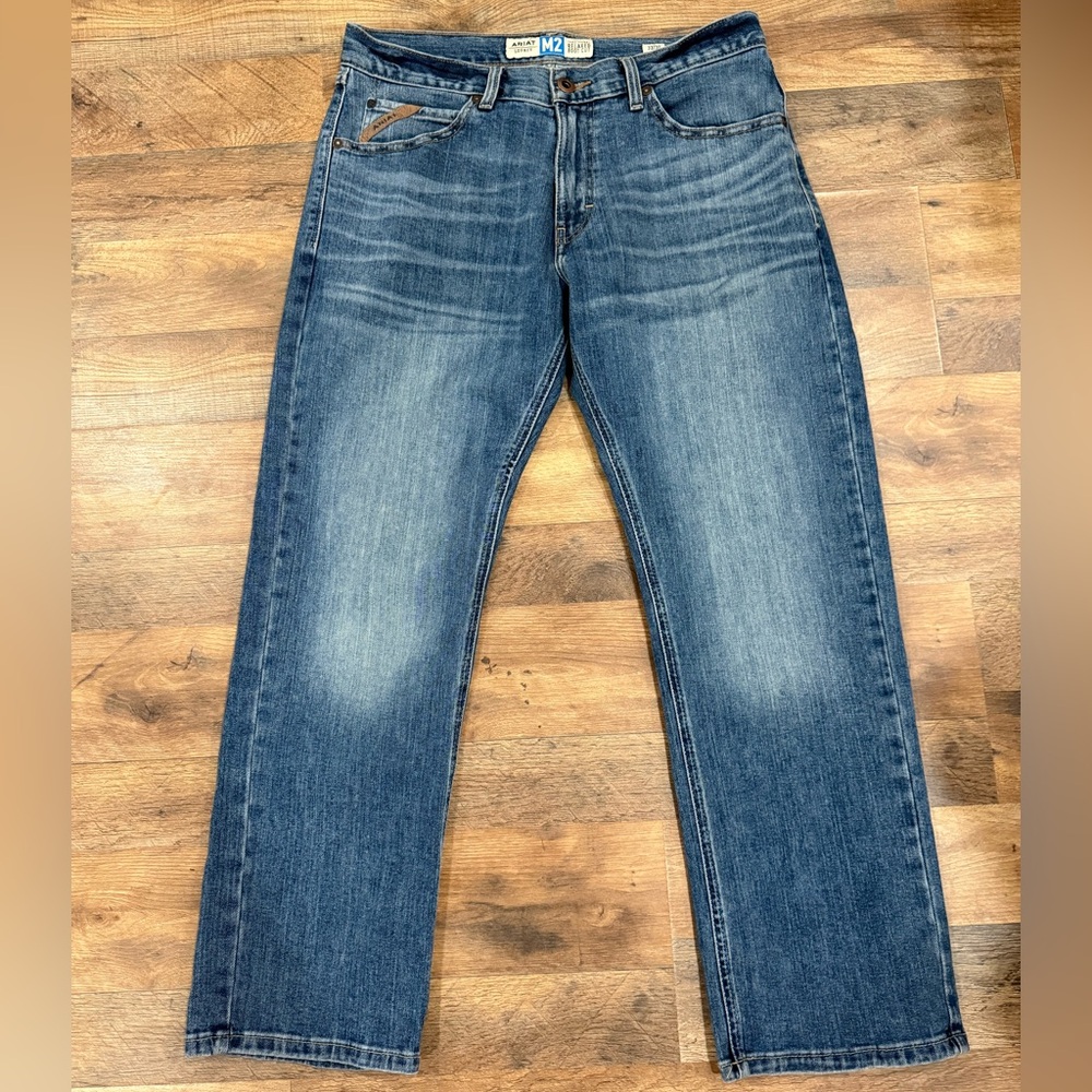 Ariat Legacy M2 Relaxed Bootcut Jeans Men’s 33x30 Med Wash Blue Workwear